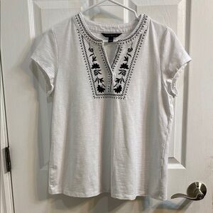 Talbots White and Black Embroidered Short Sleeve Top Tee Cotton Blend Medium